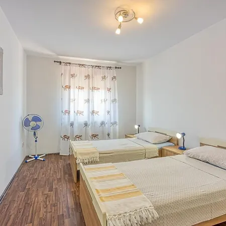 House Monte Grande Пула